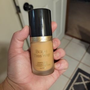 TOO FACED BORN THIS WAY FOUNDATION